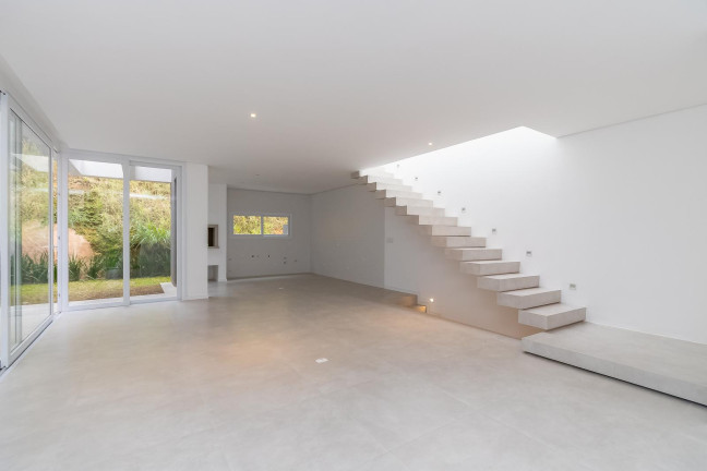 Casa de Condomínio com 3 Quartos à Venda, 230 m² em Campo Comprido - Curitiba
