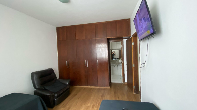 Imagem Casa com 6 Quartos à Venda, 300 m² em Cândida Câmara - Montes Claros