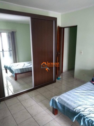 Imagem Sobrado com 6 Quartos à Venda, 250 m² em Jardim Presidente Dutra - Guarulhos Imagem Sobrado com 6 Quartos à Venda, 250 m² em Jardim Presidente Dutra - Guarulhos