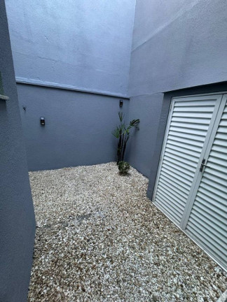 Imagem Sobrado com 3 Quartos à Venda, 180 m² em Praia Dos Amores - Balneário Camboriú Imagem Sobrado com 3 Quartos à Venda, 180 m² em Praia Dos Amores - Balneário Camboriú
