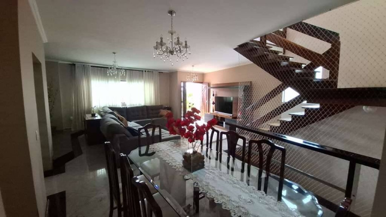 Imagem Casa com 3 Quartos à Venda, em Adalgisa - Osasco Imagem Casa com 3 Quartos à Venda, em Adalgisa - Osasco
