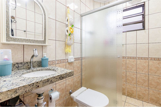 Imagem Casa com 3 Quartos à Venda,  em Vila Carmosina - São Paulo