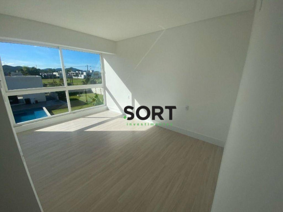 Imagem Casa de Condomínio com 4 Quartos à Venda, 233 m² em Santa Regina - Balneário Camboriú