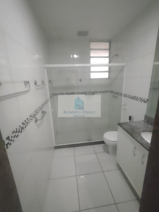 Imagem Imóvel com 3 Quartos à Venda, 120 m² em Copacabana - Rio De Janeiro Imagem Imóvel com 3 Quartos à Venda, 120 m² em Copacabana - Rio De Janeiro