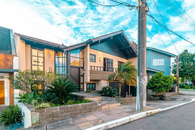 Imagem Casa de Condomínio com 4 Quartos à Venda, 367 m² em Nonoai - Porto Alegre
