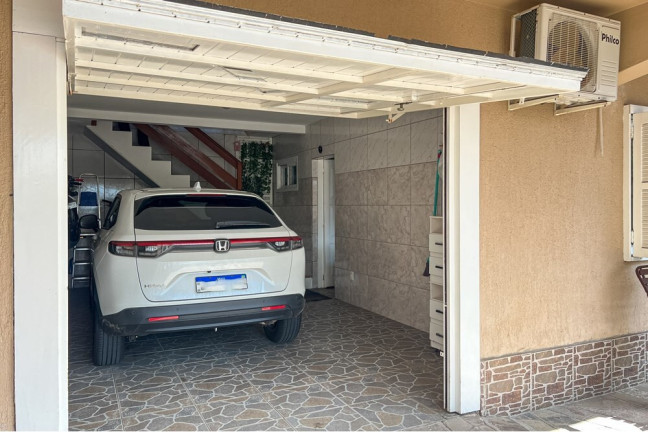 Imagem Casa com 2 Quartos à Venda, 195 m² em São José - Canoas Imagem Casa com 2 Quartos à Venda, 195 m² em São José - Canoas