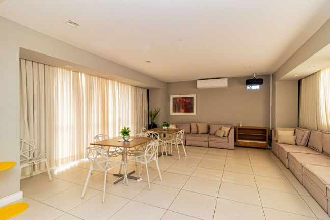 Imagem Apartamento com 2 Quartos à Venda, 51 m² em Humaitá - Porto Alegre