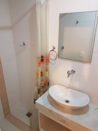Imagem Imóvel com 2 Quartos à Venda ou Locação, 76 m² em Copacabana - Rio De Janeiro Imagem Imóvel com 2 Quartos à Venda ou Locação, 76 m² em Copacabana - Rio De Janeiro