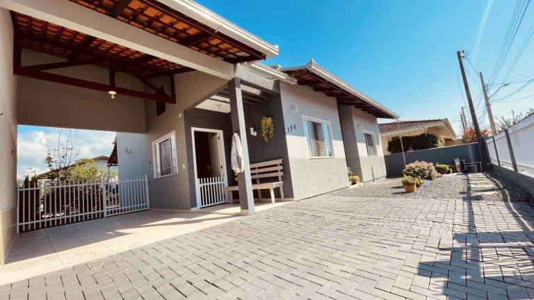Casa com 4 Quartos à Venda,  em Jardim Los Angeles - Barra Velha