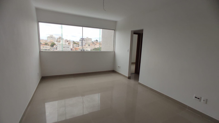 Imagem Apartamento com 2 Quartos à Venda, 52 m² em Cabral - Contagem