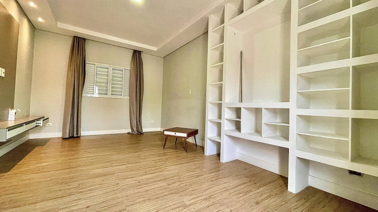 Imagem Sobrado com 4 Quartos à Venda, 600 m² em Jardim Virgínia - Guarujá Imagem Sobrado com 4 Quartos à Venda, 600 m² em Jardim Virgínia - Guarujá