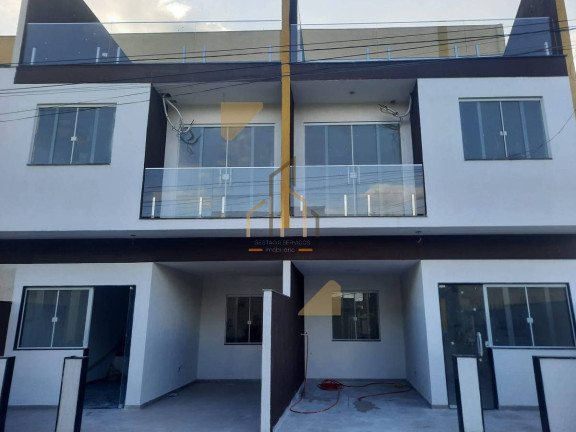 Casa com 2 Quartos à Venda, 