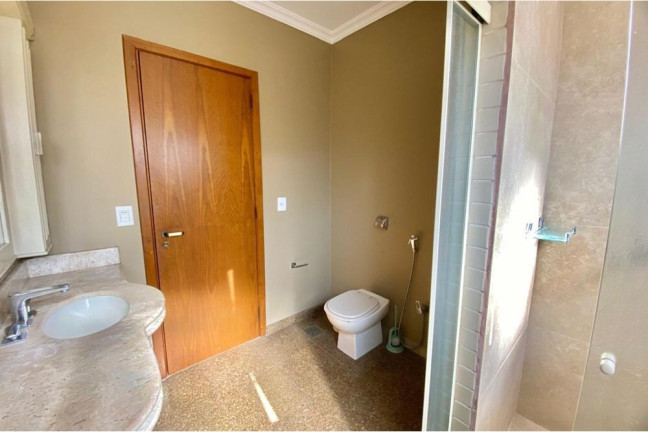 Imagem Casa com 4 Quartos à Venda, 284 m² em Higienópolis - Porto Alegre Imagem Casa com 4 Quartos à Venda, 284 m² em Higienópolis - Porto Alegre