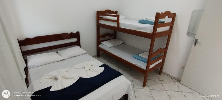 Imagem Casa com 3 Quartos para Alugar,  em Praia Da Pinheira - Palhoça