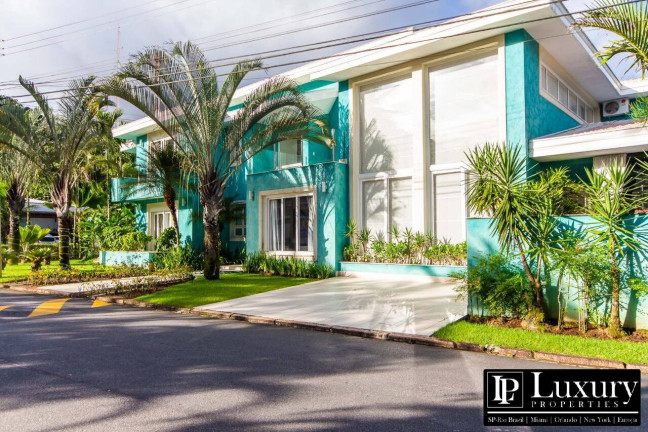 Foto do imóvel Casa com 8 Quartos à Venda,  em Tabatinga - Caraguatatuba