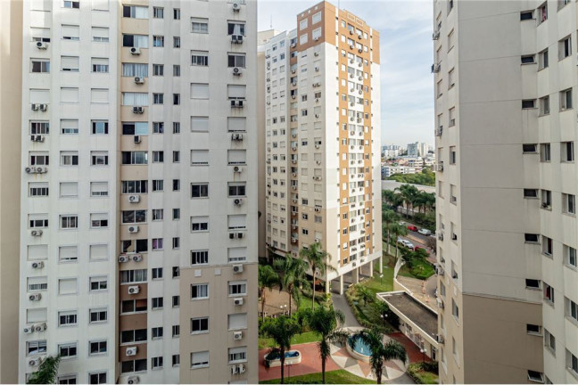 Imagem Imóvel com 3 Quartos à Venda,  em Vila Ipiranga - Porto Alegre