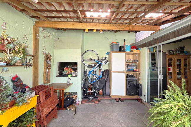 Imagem Casa com 2 Quartos à Venda, 126 m² em Vila Nova - Porto Alegre Imagem Casa com 2 Quartos à Venda, 126 m² em Vila Nova - Porto Alegre