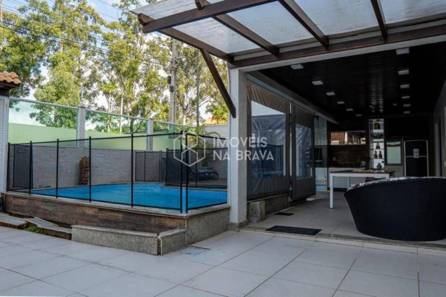 Imagem Casa com 3 Quartos para Alugar, 200 m² em Praia Brava - Itajaí Imagem Casa com 3 Quartos para Alugar, 200 m² em Praia Brava - Itajaí