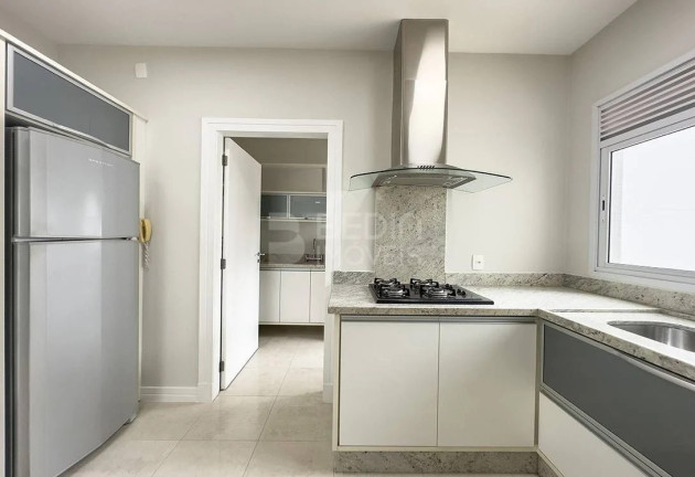 Imagem Apartamento com 3 Quartos à Venda, 138 m² em Centro - Balneário Camboriú Imagem Apartamento com 3 Quartos à Venda, 138 m² em Centro - Balneário Camboriú