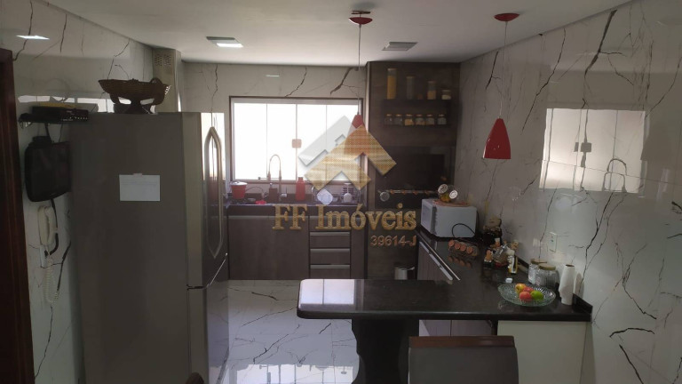 Imagem Casa com 4 Quartos à Venda, 250 m² em São Carlos