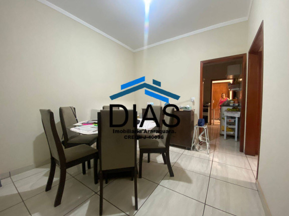 Imagem Casa com 4 Quartos à Venda, 180 m² em Jardim Dos Oitis - Araraquara