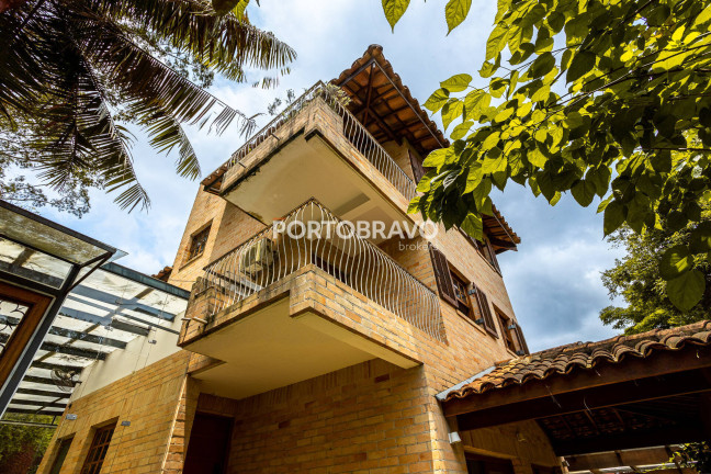 Imagem Casa com 4 Quartos à Venda, 350 m² em Granja Viana - Carapicuíba Imagem Casa com 4 Quartos à Venda, 350 m² em Granja Viana - Carapicuíba