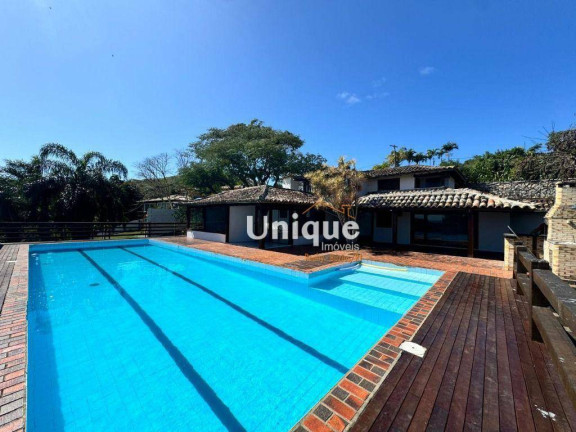 Casa com 5 Quartos para Alugar, 330 m² em Alto De Búzios - Armação Dos Búzios