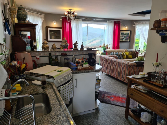Imagem Casa com 3 Quartos à Venda, 182 m² em Albuquerque - Teresópolis Imagem Casa com 3 Quartos à Venda, 182 m² em Albuquerque - Teresópolis