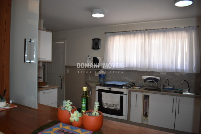 Imagem Casa com 3 Quartos à Venda, 257 m² em Região Da Vila Inglesa - Campos Do Jordão Imagem Casa com 3 Quartos à Venda, 257 m² em Região Da Vila Inglesa - Campos Do Jordão