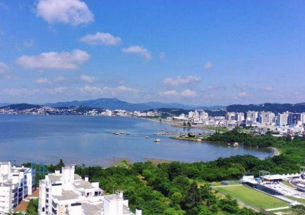 Apartamento com 2 Quartos à Venda, 63 m² em Abraão - Florianópolis