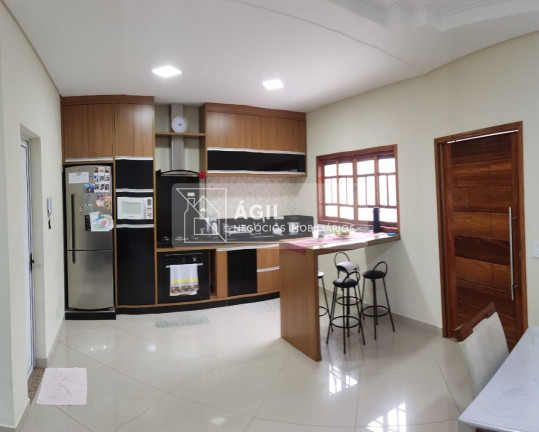 Imagem Casa com 3 Quartos à Venda, 250 m² em Loteamento Villa Branca - Jacareí Imagem Casa com 3 Quartos à Venda, 250 m² em Loteamento Villa Branca - Jacareí
