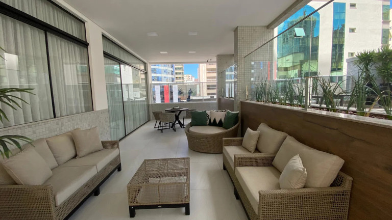 Imagem Apartamento com 4 Quartos à Venda, 200 m² em Meia Praia - Itapema