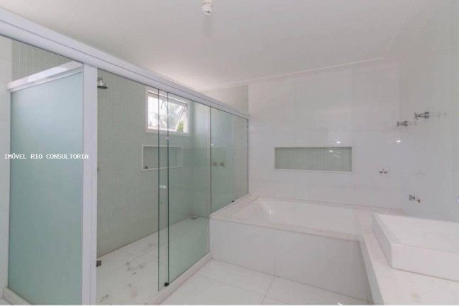 Imagem Casa com 5 Quartos à Venda, 1.600 m² em Rio De Janeiro Imagem Casa com 5 Quartos à Venda, 1.600 m² em Rio De Janeiro