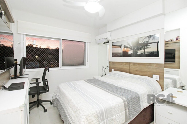 Imagem Imóvel com 2 Quartos à Venda, em Teresópolis - Porto Alegre Imagem Imóvel com 2 Quartos à Venda, em Teresópolis - Porto Alegre
