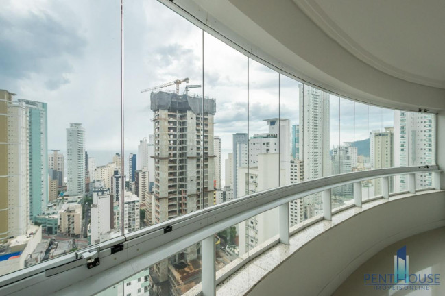 Imagem Apartamento com 3 Quartos à Venda, 130 m² em Centro - Balneário Camboriú Imagem Apartamento com 3 Quartos à Venda, 130 m² em Centro - Balneário Camboriú