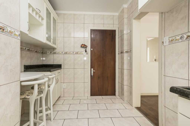 Imagem Imóvel com 3 Quartos à Venda, em Centro Histórico - Porto Alegre Imagem Imóvel com 3 Quartos à Venda, em Centro Histórico - Porto Alegre