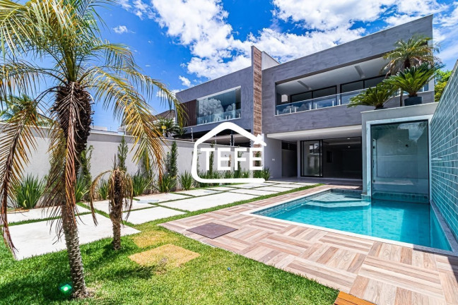 Casa com 4 Quartos à Venda, 360 m² em Barra Da Tijuca - Rio De Janeiro
