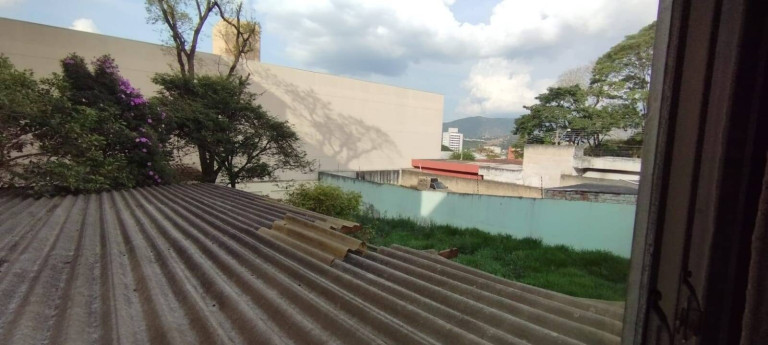 Imagem Casa com 3 Quartos à Venda, 500 m² em Alvinópolis - Atibaia