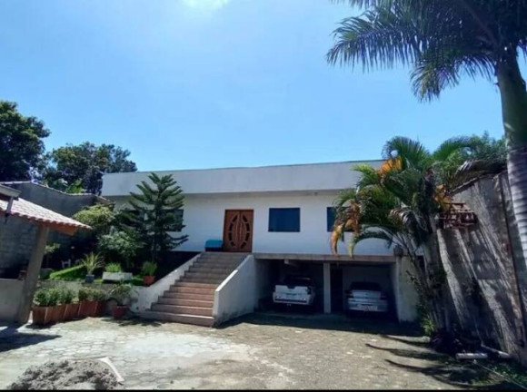 Chácara com 3 Quartos à Venda, 900 m² em Barreiro - Taubaté