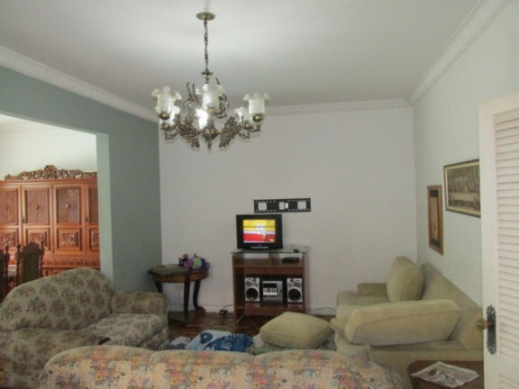 Sobrado com 5 Quartos à Venda, 292 m² em Aparecida - Santos