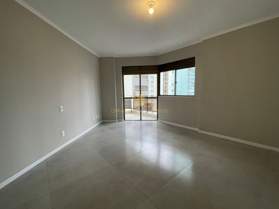 Imagem Apartamento com 3 Quartos à Venda, 120 m² em Centro - Balneário Camboriú Imagem Apartamento com 3 Quartos à Venda, 120 m² em Centro - Balneário Camboriú