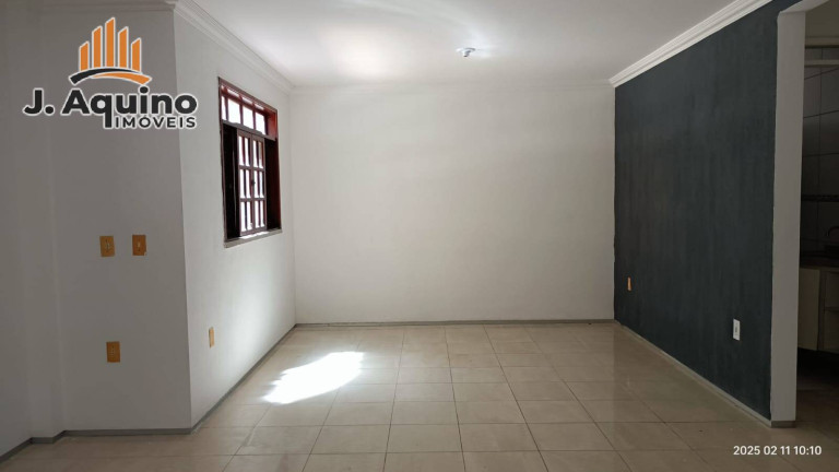 Imagem Casa com 4 Quartos à Venda, 135 m² em Sapiranga-coité - Fortaleza Imagem Casa com 4 Quartos à Venda, 135 m² em Sapiranga-coité - Fortaleza