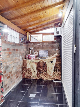 Imagem Casa com 2 Quartos à Venda, 76 m²