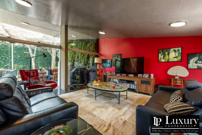 Imagem Casa com 3 Quartos à Venda, em Jardim Guedala - São Paulo Imagem Casa com 3 Quartos à Venda, em Jardim Guedala - São Paulo