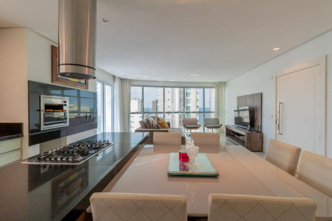 Imagem Apartamento com 3 Quartos à Venda, 151 m² em Centro - Balneário Camboriú Imagem Apartamento com 3 Quartos à Venda, 151 m² em Centro - Balneário Camboriú