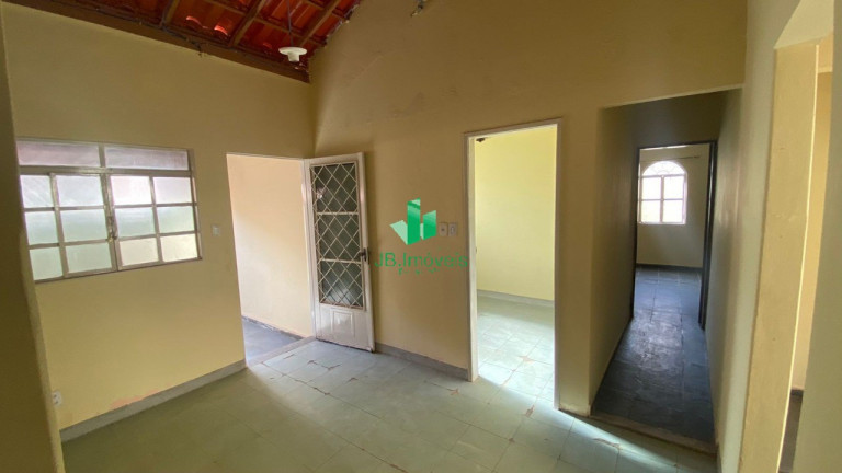 Imagem Casa com 3 Quartos à Venda, 170 m² em Conjunto Residencial Jk - Montes Claros