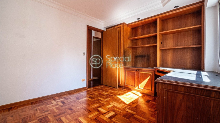 Imagem Apartamento com 3 Quartos à Venda, 220 m² em Itaim Bibi - São Paulo