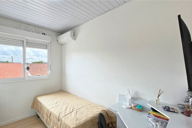 Imagem Casa com 3 Quartos à Venda, 144 m² em Hípica - Porto Alegre Imagem Casa com 3 Quartos à Venda, 144 m² em Hípica - Porto Alegre