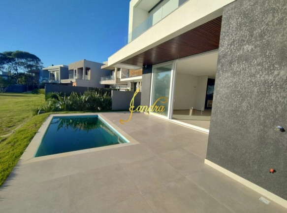 Imagem Casa de Condomínio com 4 Quartos à Venda, 247 m² em Centro - Xangri-la