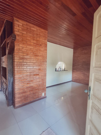 Imagem Casa com 5 Quartos à Venda, em Itapuã - Salvador Imagem Casa com 5 Quartos à Venda, em Itapuã - Salvador